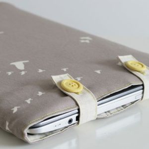 tutorial-padded-laptop-sleeve-by-the-crafty-kitty-35